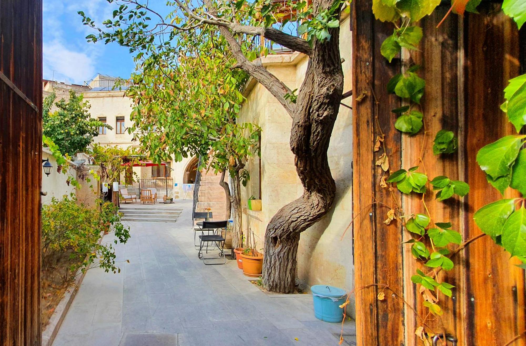 Karadut Cave Hotel Göreme Exteriör bild